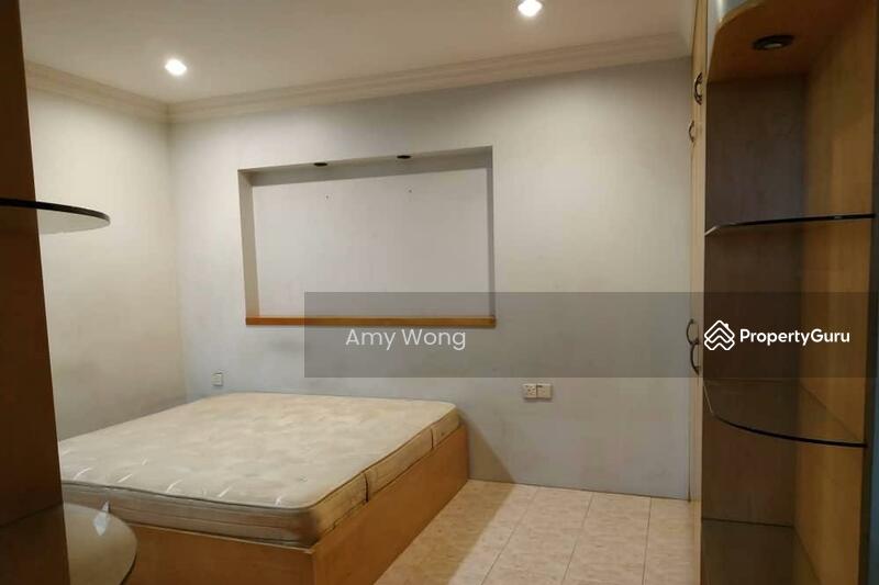 For Rent - Flora Green