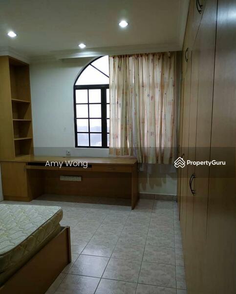 For Rent - Flora Green