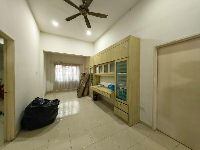 Rumah Teres 2-Tingkat untuk Dijual di Taman Ehsan Jaya (Ulu Tiram) - Nico Chong - Study - PropertyGuru.com.my