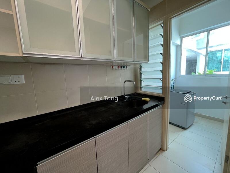 Untuk Dijual - Tiara Mutiara / The Crown