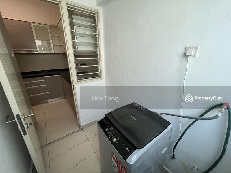 Untuk Dijual - Tiara Mutiara / The Crown