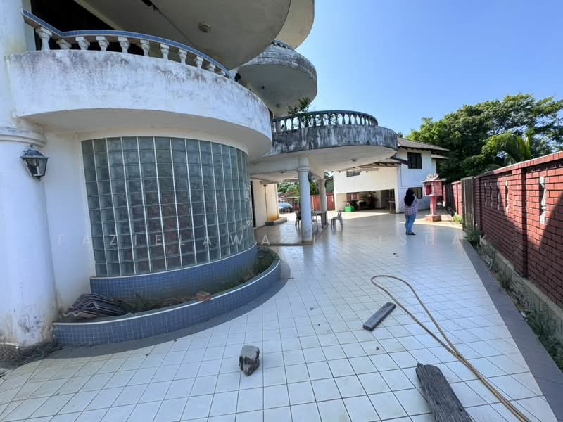 Bungalow for Sale in Kampung Pantai (Kemasik) - Fazielawatie Ishak - PropertyGuru.com.my