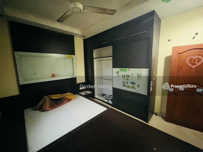 For Sale - Pekan Nanas