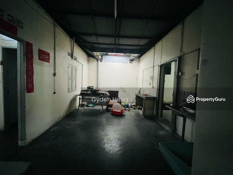 For Sale - Pekan Nanas