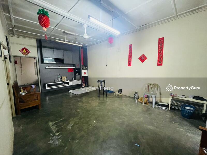 For Sale - Pekan Nanas