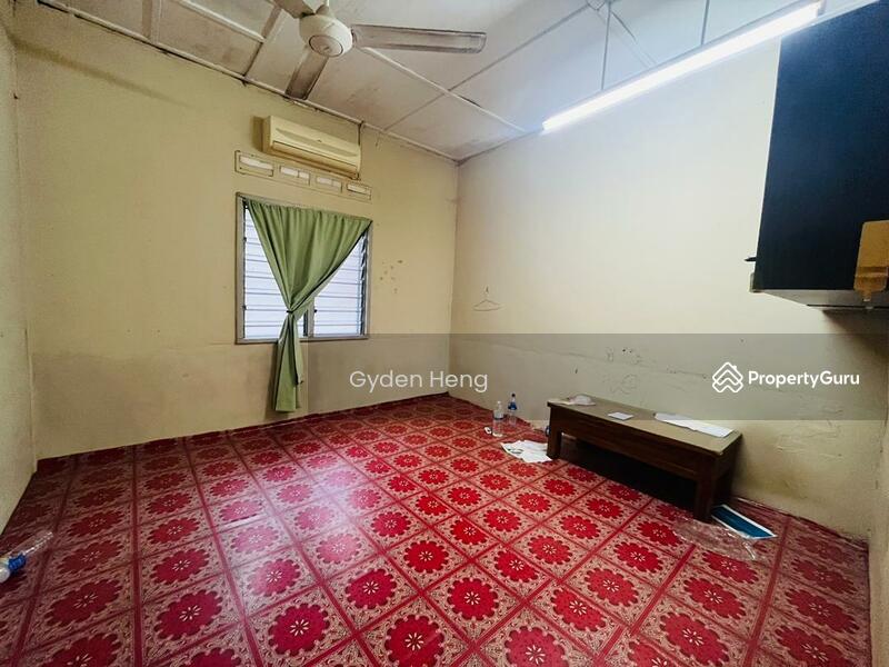 For Sale - Pekan Nanas