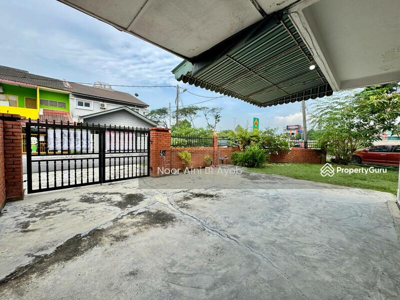 Untuk Dijual - CORNER LOT Taman Selaseh Batu Caves Gombak Terrace House