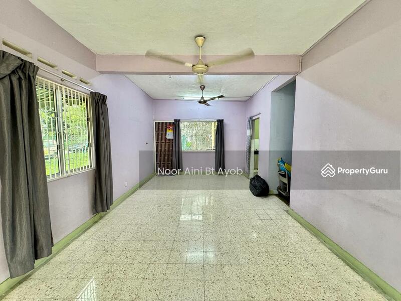 Untuk Dijual - CORNER LOT Taman Selaseh Batu Caves Gombak Terrace House