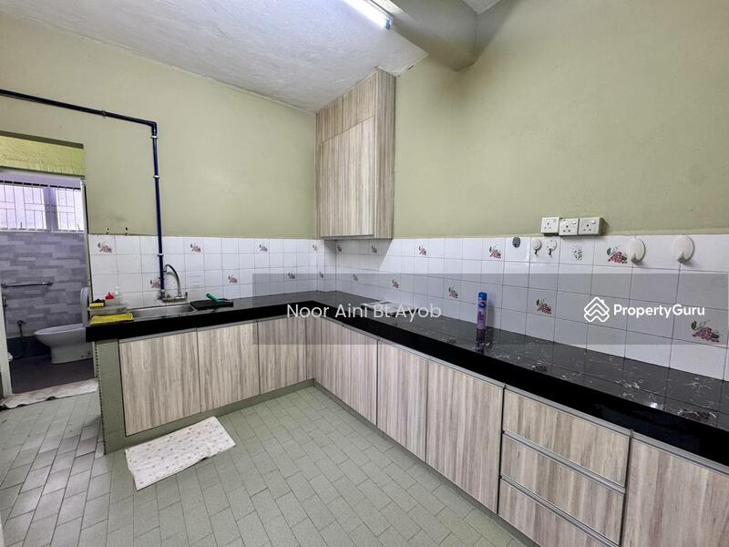 Untuk Dijual - CORNER LOT Taman Selaseh Batu Caves Gombak Terrace House