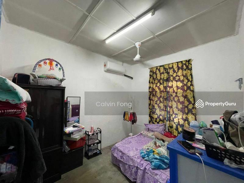1st bedroom
