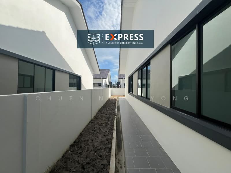 Semi-Detached House for Sale in Senadin (Miri) - Chuen Nean Yong - Exterior - PropertyGuru.com.my