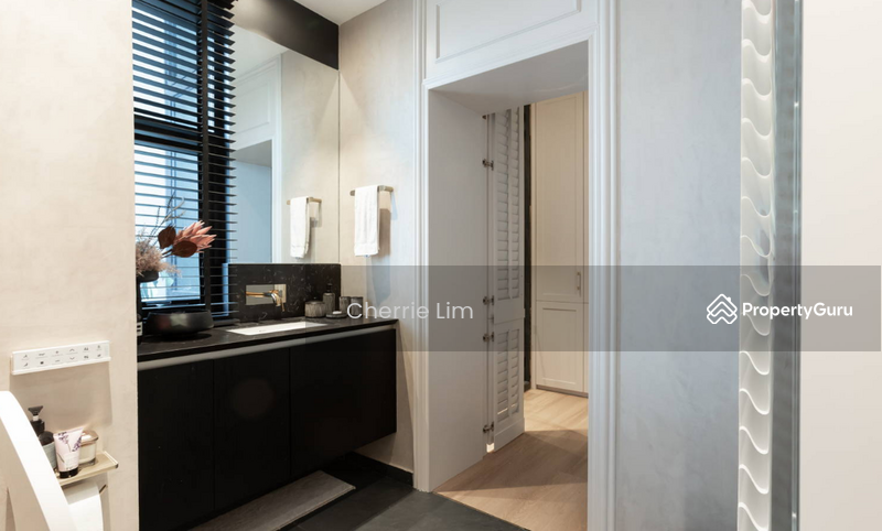 For Sale - Investment High ROI Condo【Door Step to Shutter Services】2-4room with 2carpark