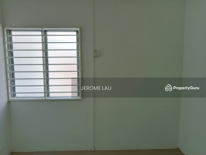 Untuk Disewa - Terrace house at Taman Delima