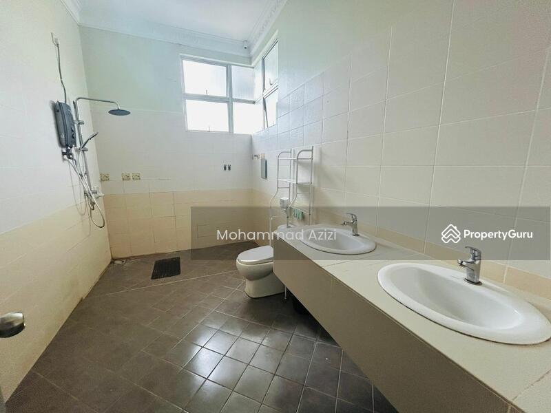 Untuk Dijual - Semi-D house at Taman Bukit Istana
