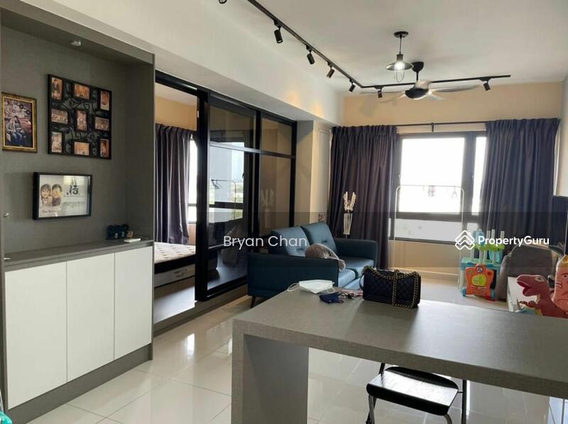 Pandora @ Tropicana Metropark