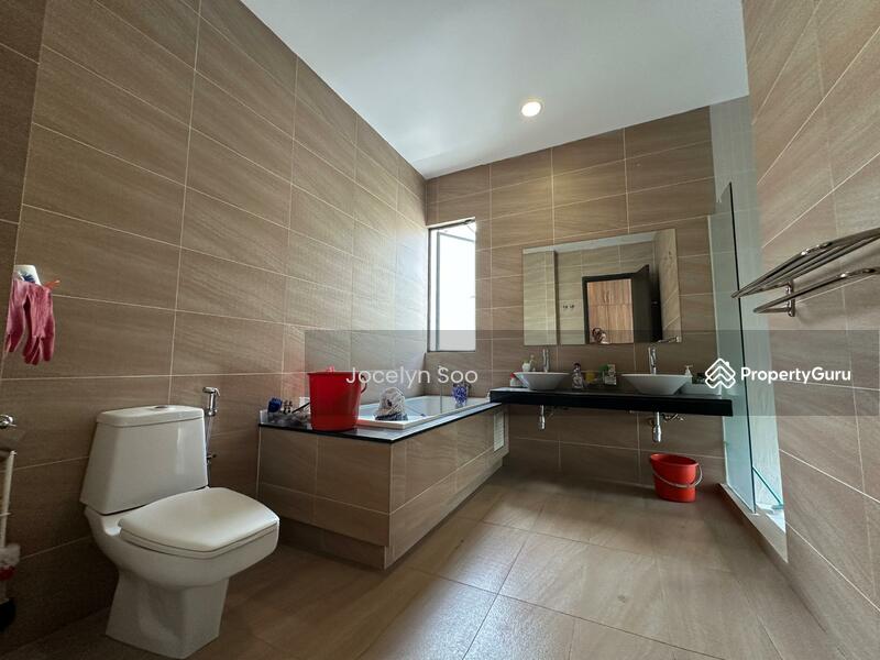 Rumah Berkembar untuk Dijual di Bandar Sungai Long (Selangor) - Jocelyn Soo - PropertyGuru.com.my