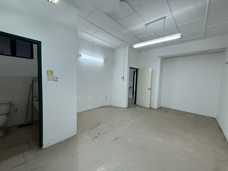 Rumah Teres 2 Tingkat untuk Dijual di Bandar Baru Permas Jaya (Permas Jaya) - Eway Chua - Bathroom - PropertyGuru.com.my