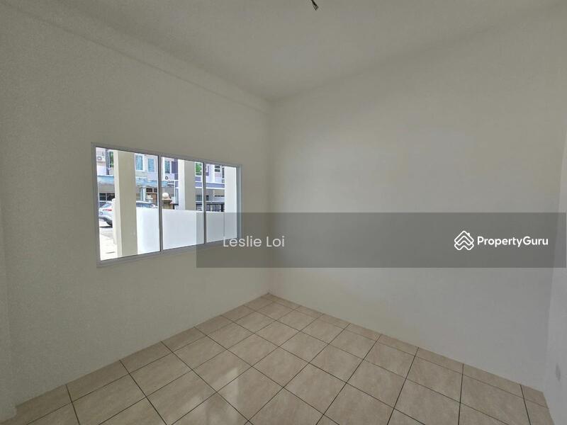 For Sale - Uni Garden