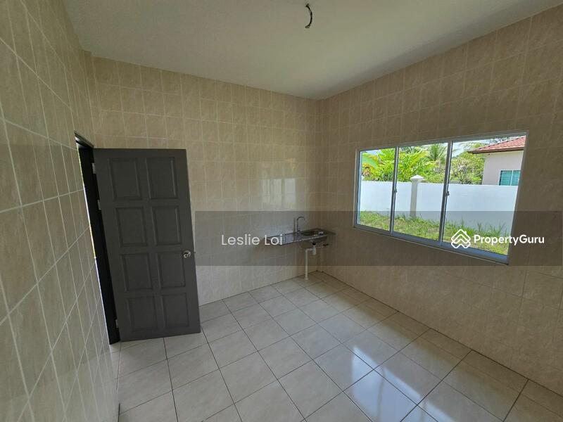 For Sale - Uni Garden