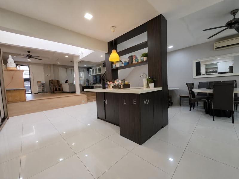 Terraced House for Sale in Taman Desa Aman (Cheras) - Ken Lew - Living Room - PropertyGuru.com.my
