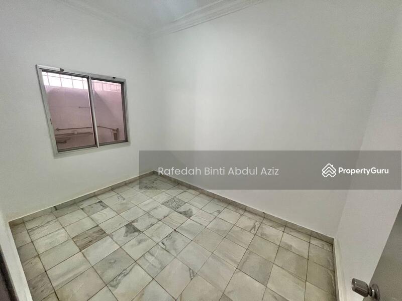 For Sale - End Lot Double Storey Terrace House Tempua, Bandar Puchong Jaya