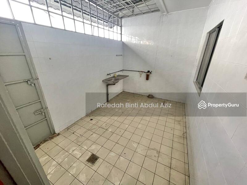 For Sale - End Lot Double Storey Terrace House Tempua, Bandar Puchong Jaya