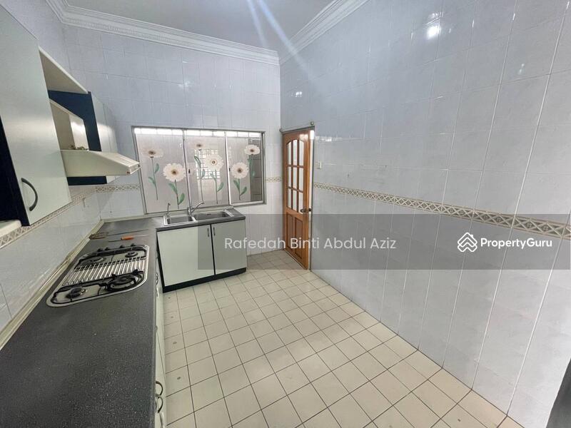 For Sale - End Lot Double Storey Terrace House Tempua, Bandar Puchong Jaya