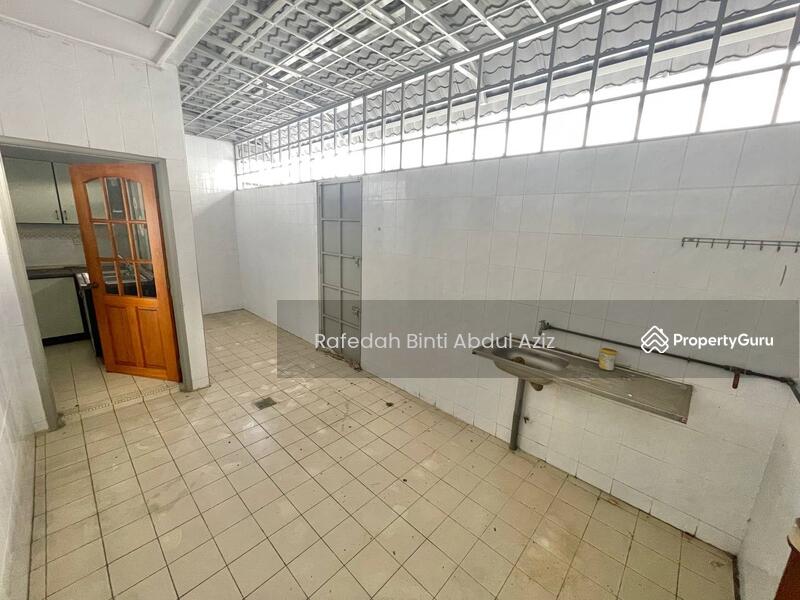 For Sale - End Lot Double Storey Terrace House Tempua, Bandar Puchong Jaya