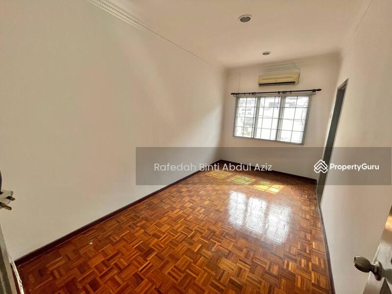 For Sale - End Lot Double Storey Terrace House Tempua, Bandar Puchong Jaya
