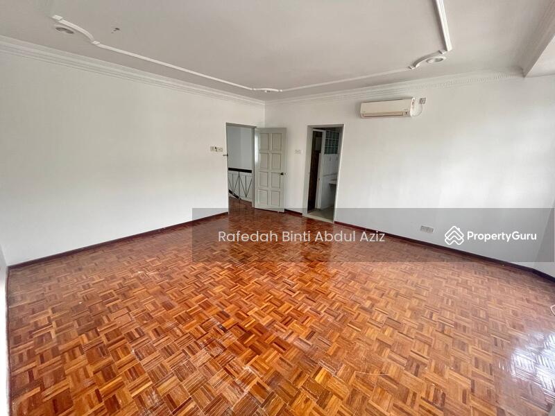 For Sale - End Lot Double Storey Terrace House Tempua, Bandar Puchong Jaya