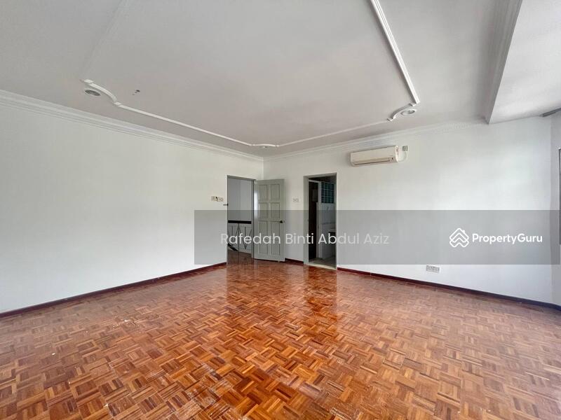 For Sale - End Lot Double Storey Terrace House Tempua, Bandar Puchong Jaya