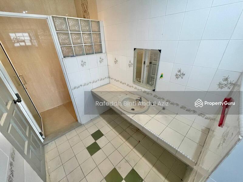 For Sale - End Lot Double Storey Terrace House Tempua, Bandar Puchong Jaya