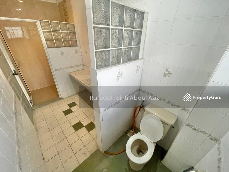 For Sale - End Lot Double Storey Terrace House Tempua, Bandar Puchong Jaya