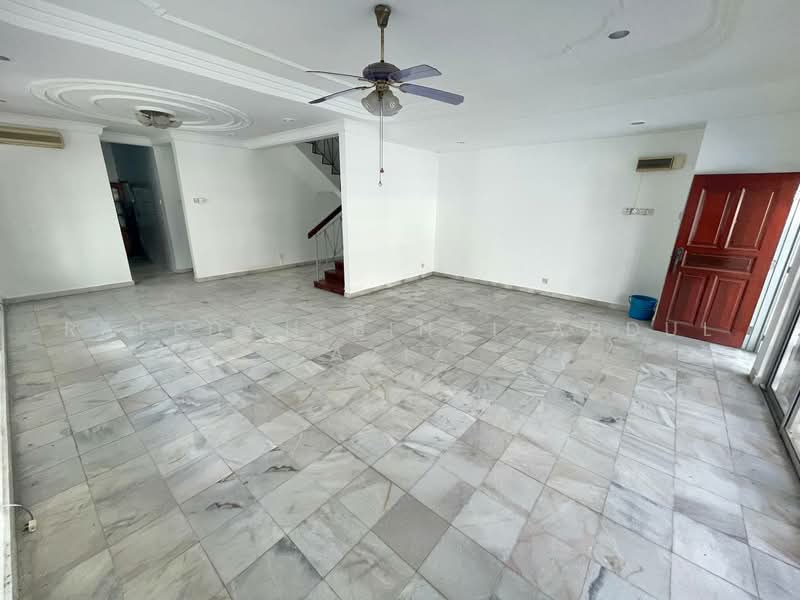 Rumah Teres 2 Tingkat untuk Dijual di BANDAR PUCHONG JAYA (Puchong) - Rafedah Binti Abdul Aziz - Living Room - PropertyGuru.com.my