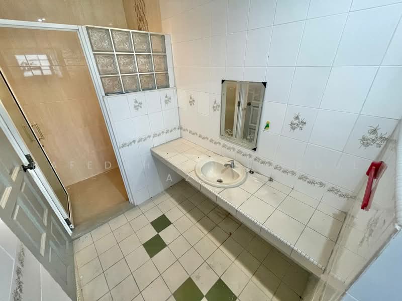 Rumah Teres 2 Tingkat untuk Dijual di BANDAR PUCHONG JAYA (Puchong) - Rafedah Binti Abdul Aziz - Bathroom - PropertyGuru.com.my