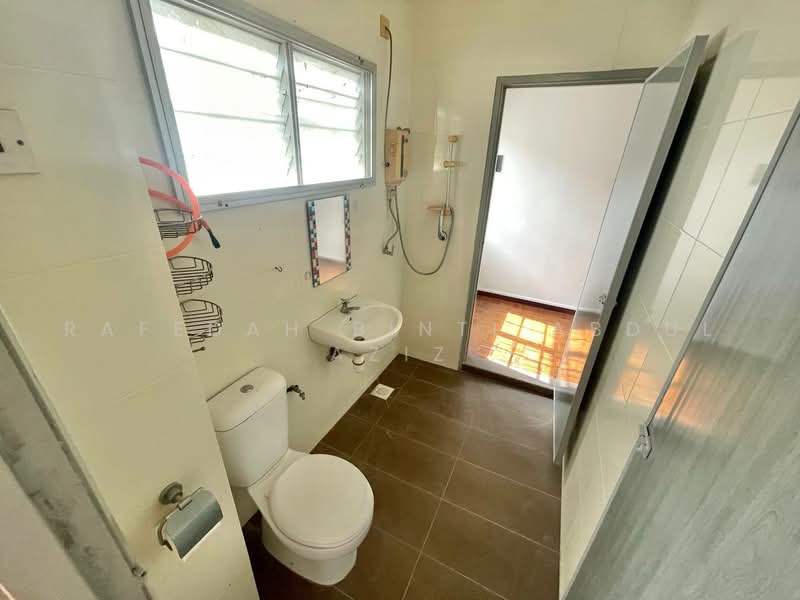 Rumah Teres 2 Tingkat untuk Dijual di BANDAR PUCHONG JAYA (Puchong) - Rafedah Binti Abdul Aziz - Bathroom - PropertyGuru.com.my