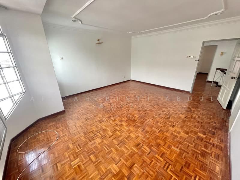 Rumah Teres 2 Tingkat untuk Dijual di BANDAR PUCHONG JAYA (Puchong) - Rafedah Binti Abdul Aziz - Living Room - PropertyGuru.com.my