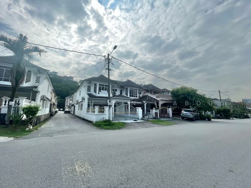 Rumah Teres 2 Tingkat untuk Dijual di BANDAR PUCHONG JAYA (Puchong) - Rafedah Binti Abdul Aziz - Exterior - PropertyGuru.com.my
