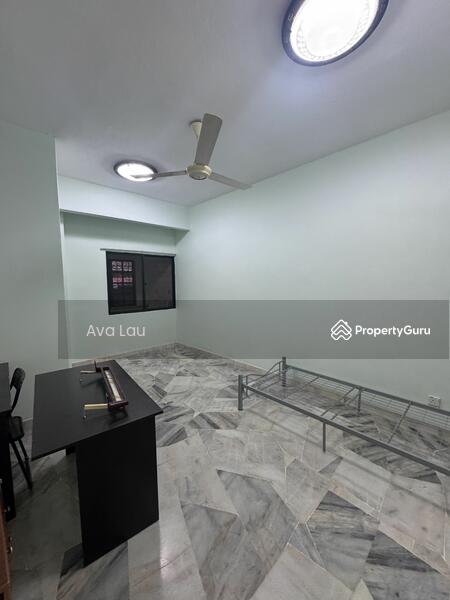 Untuk Disewa - Sungai Long