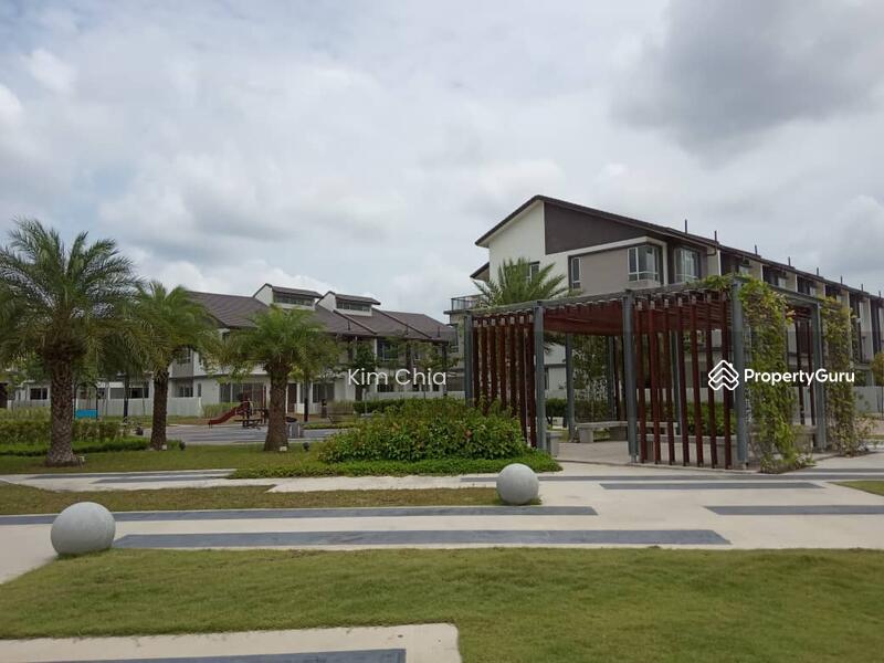 Rumah Teres untuk Dijual di Bandar Tropicana Aman (Telok Panglima Garang) - Kim Chia - PropertyGuru.com.my