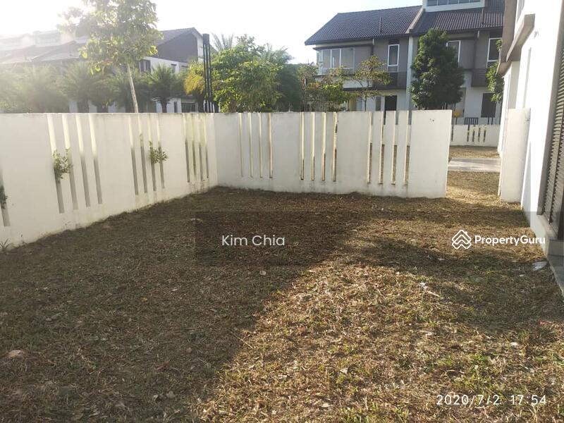 Rumah Teres untuk Dijual di Bandar Tropicana Aman (Telok Panglima Garang) - Kim Chia - PropertyGuru.com.my