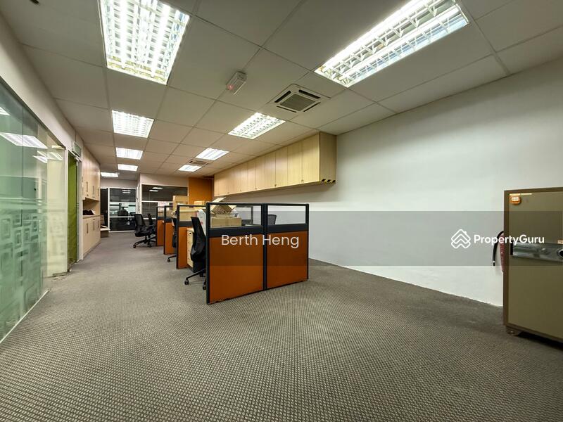 Untuk Disewa - Bay Avenue