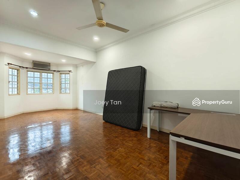 For Sale - Terrace house at SS2