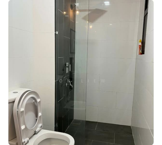 Servis Apartment untuk Disewa di Ten Kinrara - Ron Liew - Bathroom - PropertyGuru.com.my