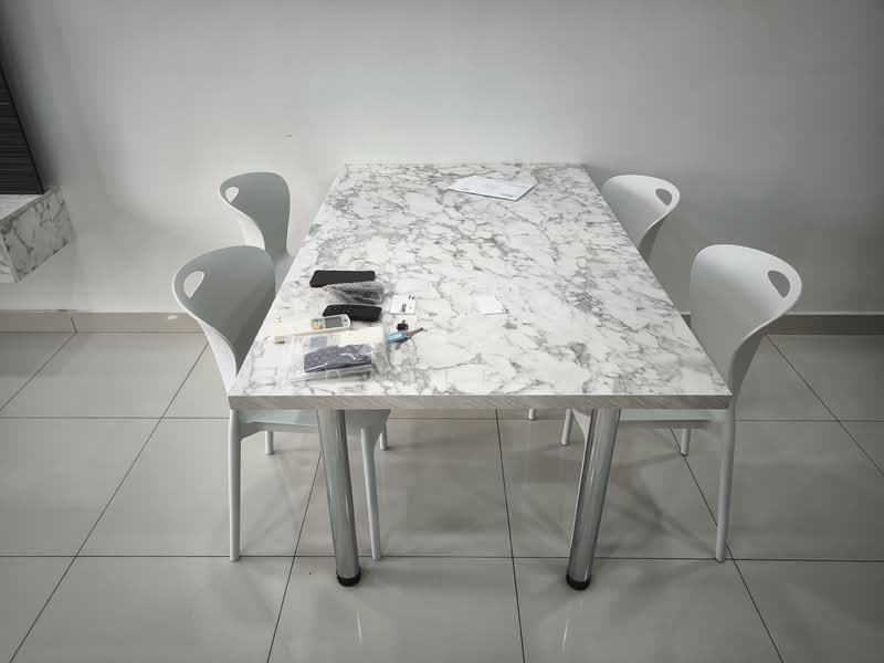 Servis Apartment untuk Disewa di Ten Kinrara - Ron Liew - Dining Room - PropertyGuru.com.my
