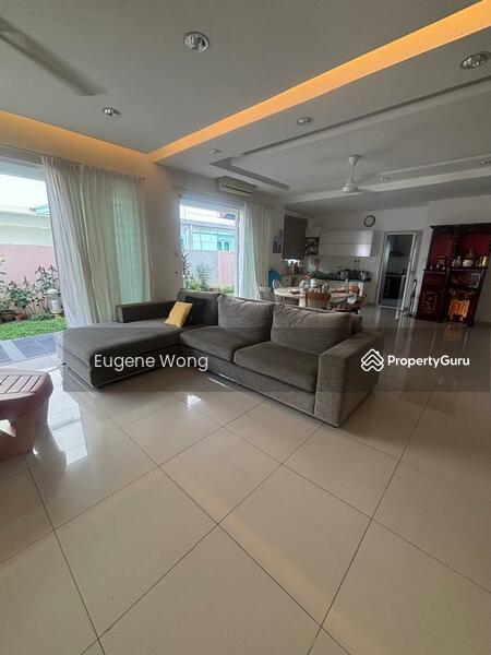 For Rent - Villa Avenue