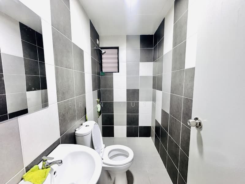 Service Residence for Rent at Residensi Mutiara Kajang 2 - Erin Yusof - Bathroom - PropertyGuru.com.my