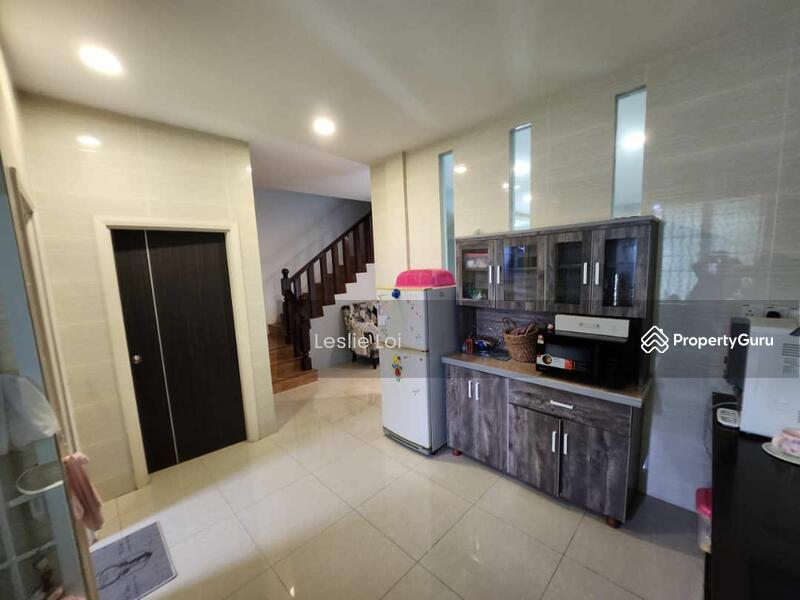 For Sale - Uni Central Double Storey Corner