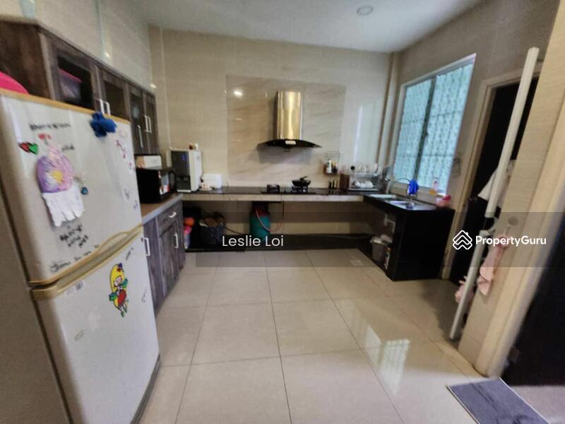For Sale - Uni Central Double Storey Corner