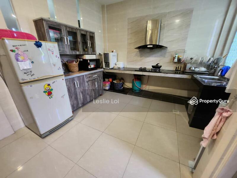 For Sale - Uni Central Double Storey Corner
